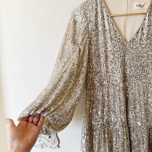Eliza J Silver Sequin Tiered Fit and Flare Mini Dress Pockets Balloon Sleeves 4 - Picture 6 of 12